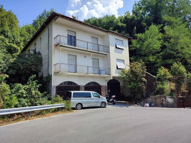Palazzo / Stabile in vendita a Stella SV
