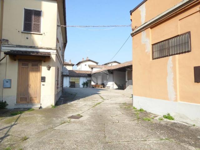 Palazzo / Stabile in vendita a Stradella PV