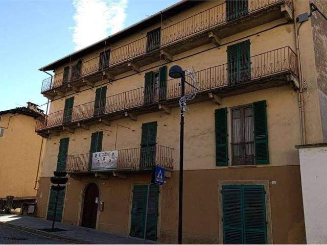 Palazzo / Stabile in vendita a Saint Vincent AO