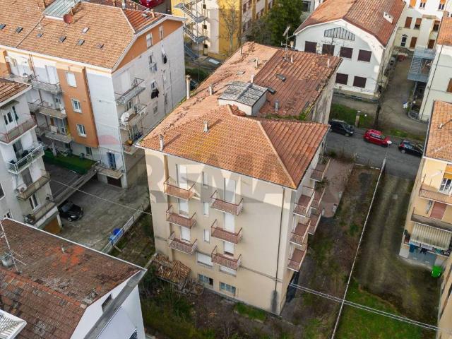 Palazzo / Stabile in vendita a Salsomaggiore Terme PR
