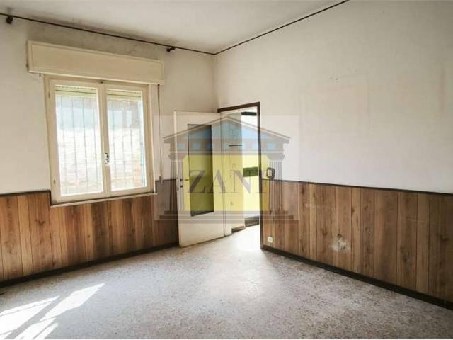 Palazzo / Stabile in vendita a Salsomaggiore Terme PR