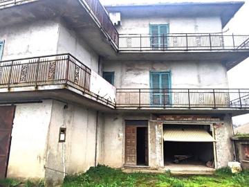 Palazzo / Stabile in vendita a San Vito sullo Ionio CZ