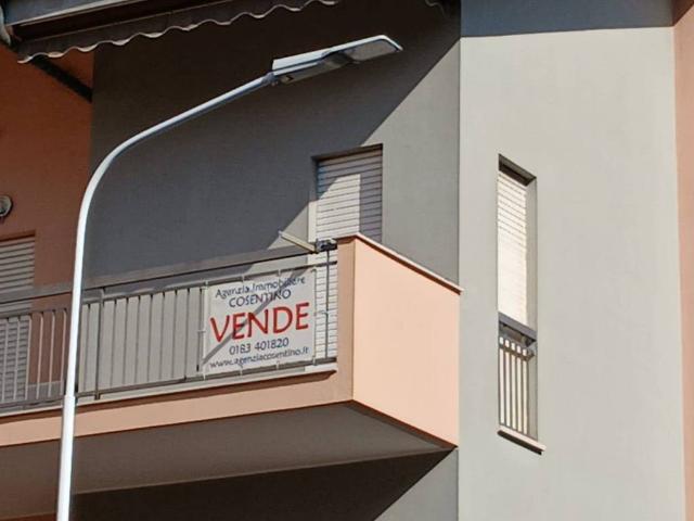 Palazzo / Stabile in vendita a San Bartolomeo al Mare IM