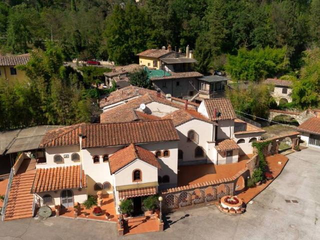 Palazzo / Stabile in vendita a San Casciano in Val di Pesa FI