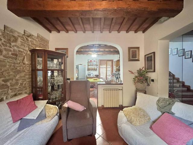 Palazzo / Stabile in vendita a San Casciano in Val di Pesa FI
