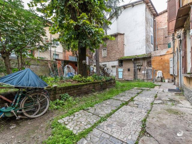 Palazzo / Stabile in vendita a San Cesario sul Panaro MO