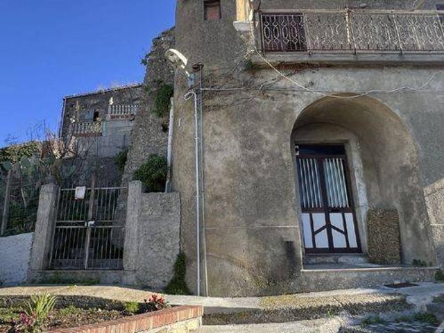 Palazzo / Stabile in vendita a San Fratello ME