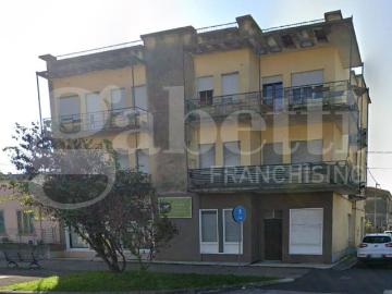 Palazzo / Stabile in vendita a San Giovanni Lupatoto VR