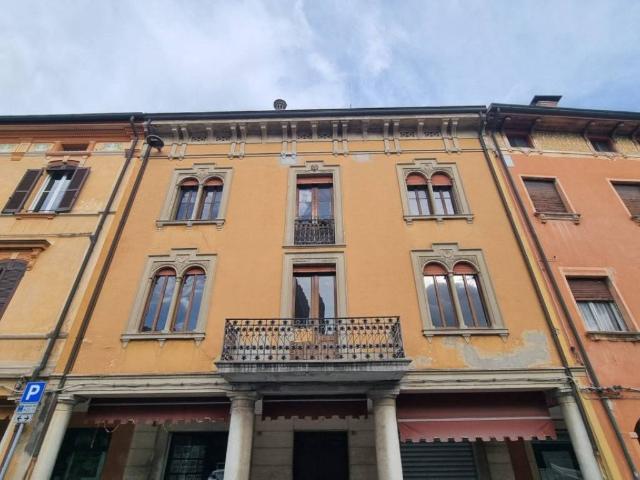 Palazzo / Stabile in vendita a San Martino in Rio RE