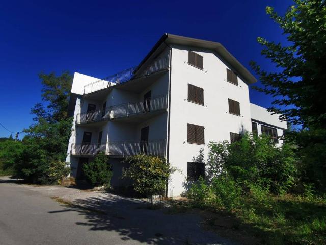 Palazzo / Stabile in vendita a San Michele Mondovì CN