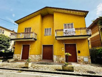 Palazzo / Stabile in vendita a San Michele di Serino AV