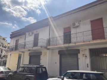 Palazzo / Stabile in vendita a San Nicola la Strada CE