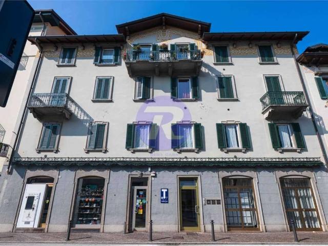Palazzo / Stabile in vendita a San Pellegrino Terme BG