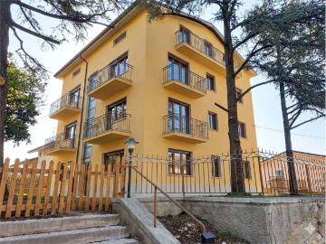 Palazzo / Stabile in vendita a San Pietro in Cariano VR