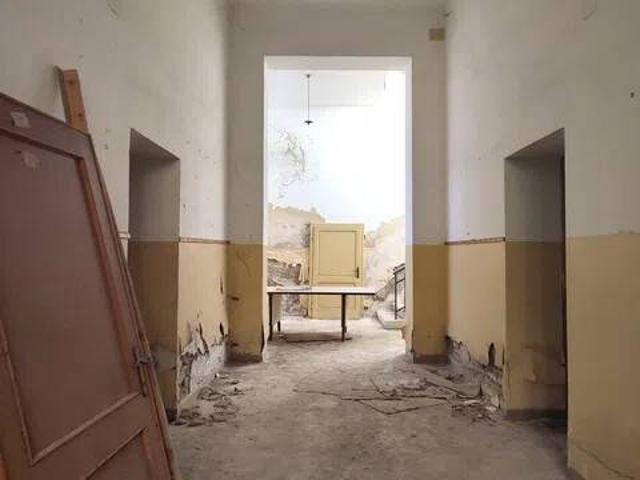 Palazzo / Stabile in vendita a San Quirico d'Orcia SI