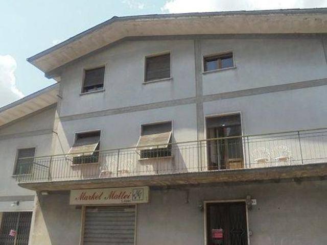Palazzo / Stabile in vendita a San Romano in Garfagnana LU