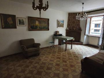 Palazzo / Stabile in vendita a San Severino Marche MC