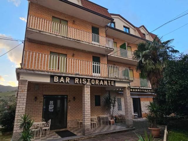 Palazzo / Stabile in vendita a San Sosti CS