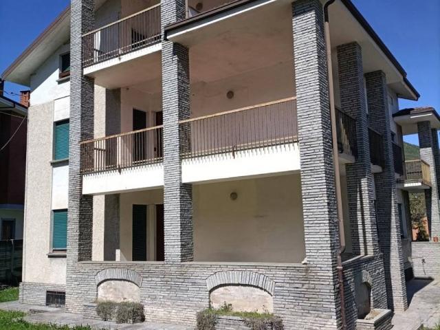 Palazzo / Stabile in vendita a Sanfront CN
