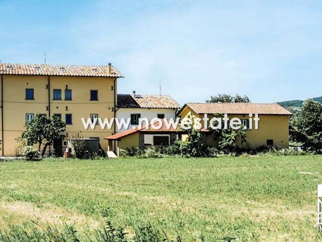 Palazzo / Stabile in vendita a Sansepolcro AR