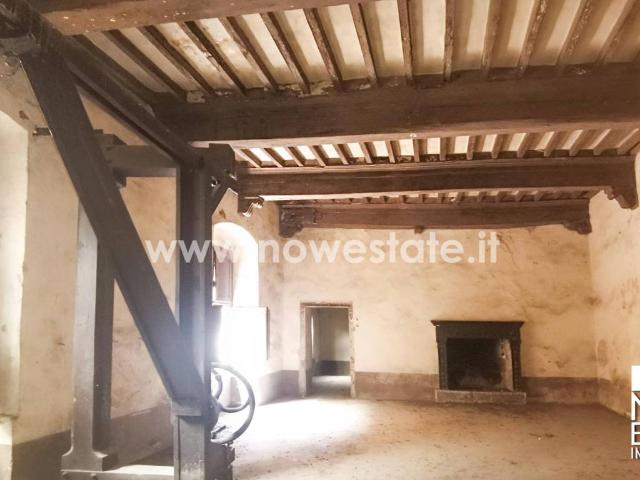 Palazzo / Stabile in vendita a Sansepolcro AR