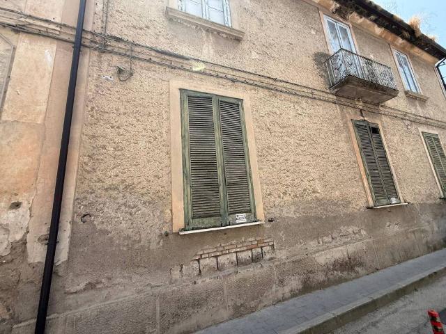 Palazzo / Stabile in vendita a Santa Maria Capua Vetere CE