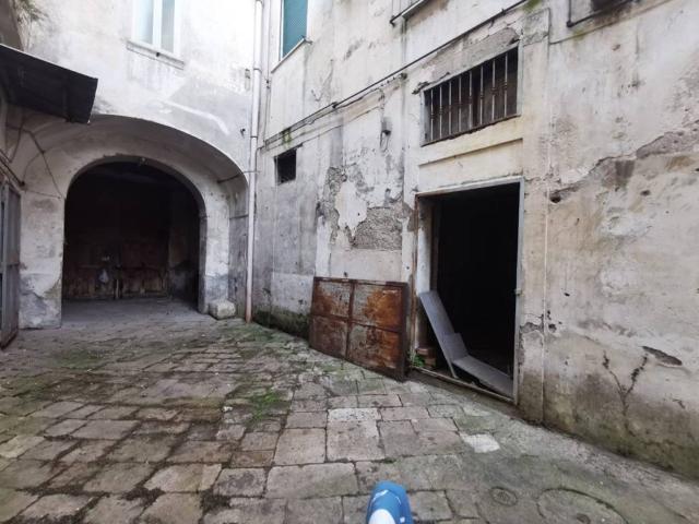 Palazzo / Stabile in vendita a Santa Maria Capua Vetere CE