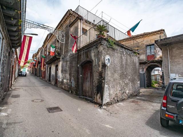 Casa indipendente in vendita a Sant'Alfio CT