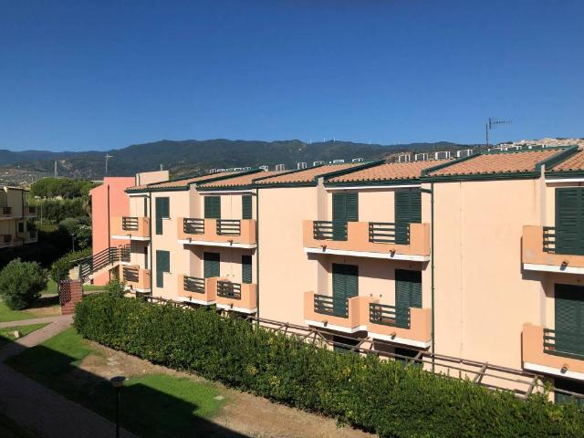 Palazzo / Stabile in vendita a Sant'Andrea Apostolo dello Ionio CZ