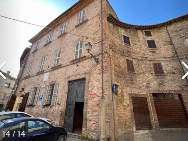 Palazzo / Stabile in vendita a Sant'Angelo in Vado PU