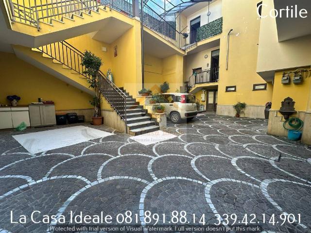 Palazzo / Stabile in vendita a Sant'Antimo NA