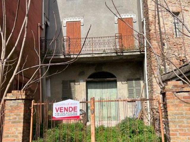 Palazzo / Stabile in vendita a Santarcangelo di Romagna RN