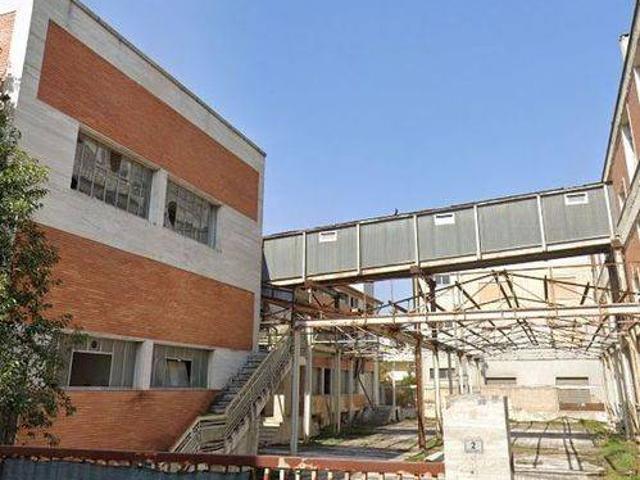 Palazzo / Stabile in vendita a Sant'Egidio alla Vibrata TE