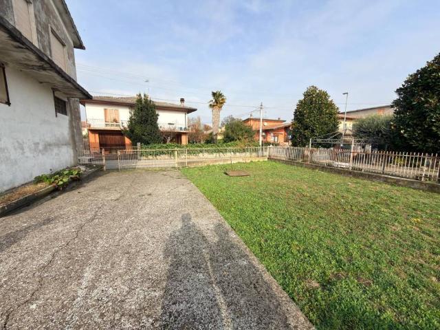 Palazzo / Stabile in vendita a Sant'Elena PD