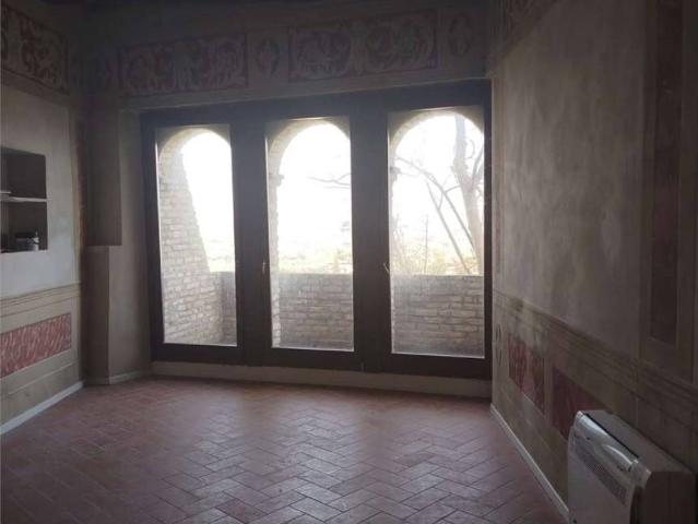 Palazzo / Stabile in vendita a Sant'Omero TE