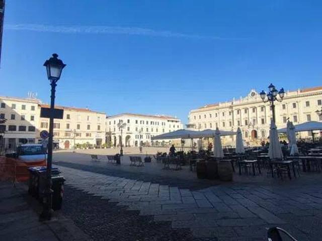 Palazzo / Stabile in vendita a Sassari SS