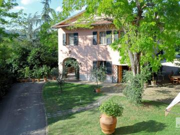 Palazzo / Stabile in vendita a Sasso Marconi BO