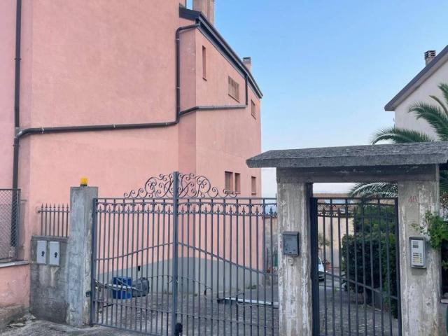 Palazzo / Stabile in vendita a Saracena CS