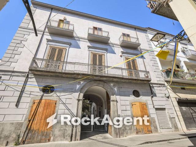 Palazzo / Stabile in vendita a Scafati SA
