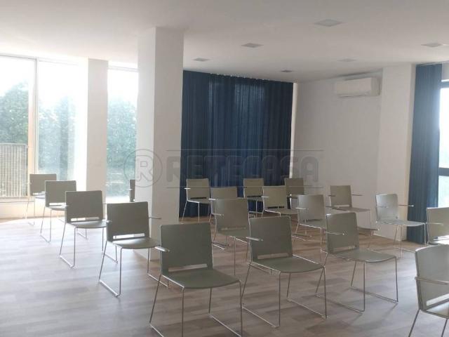 Palazzo / Stabile in vendita a Schio VI