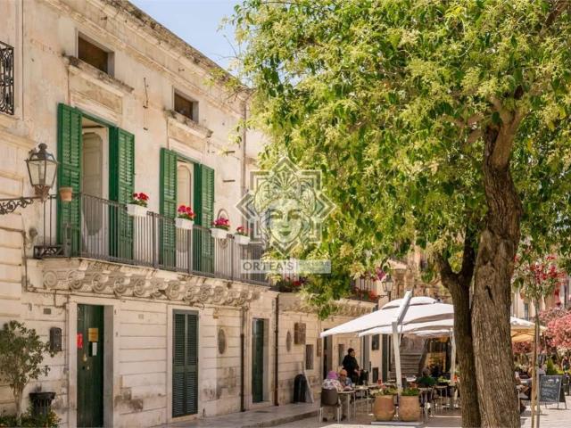 Palazzo / Stabile in vendita a Scicli RG