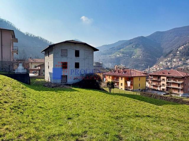 Palazzo / Stabile in vendita a Sedrina BG