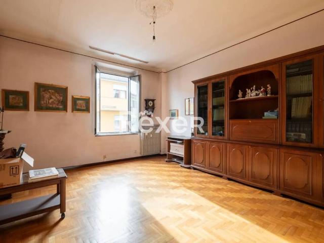 Palazzo / Stabile in vendita a Senago MI