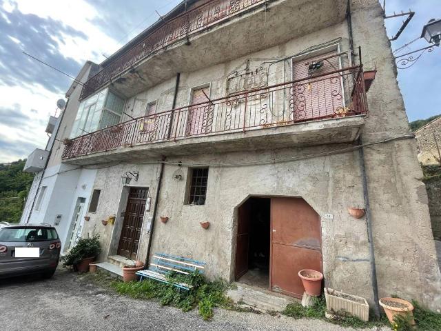 Palazzo / Stabile in vendita a Sessa Cilento SA