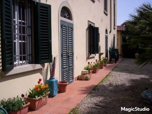 Palazzo / Stabile in vendita a Sesto Fiorentino FI