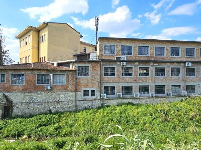 Palazzo / Stabile in vendita a Sesto Fiorentino FI