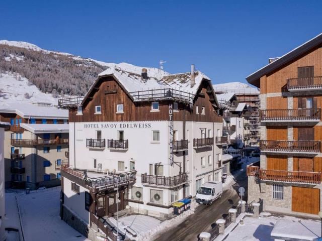 Palazzo / Stabile in vendita a Sestriere TO