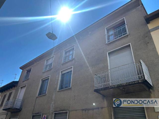 Palazzo / Stabile in vendita a Seregno MB