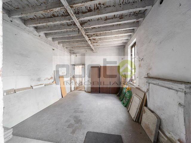 Palazzo / Stabile in vendita a Seregno MB