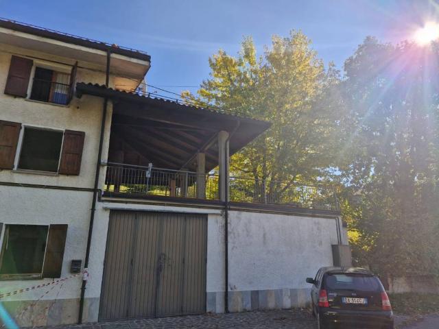 Palazzo / Stabile in vendita a Serramazzoni MO